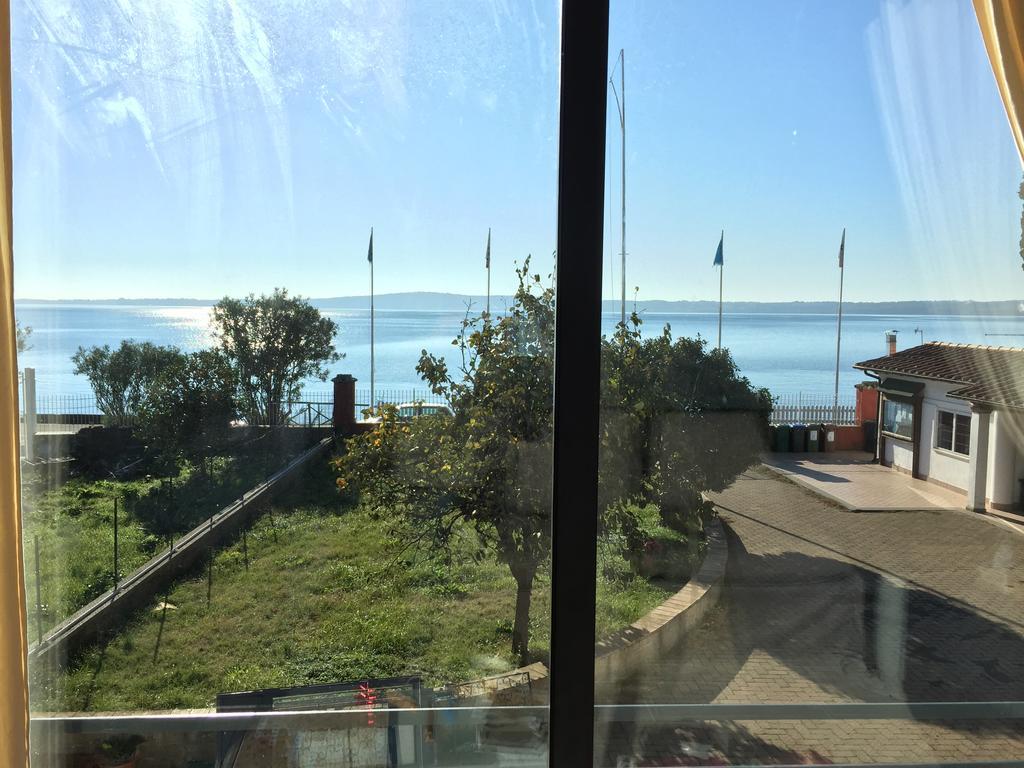 Verde Blu Lakefront Boutique Holiday Apartments 트레비나노로마노 외부 사진