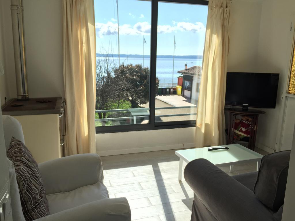 Verde Blu Lakefront Boutique Holiday Apartments 트레비나노로마노 외부 사진