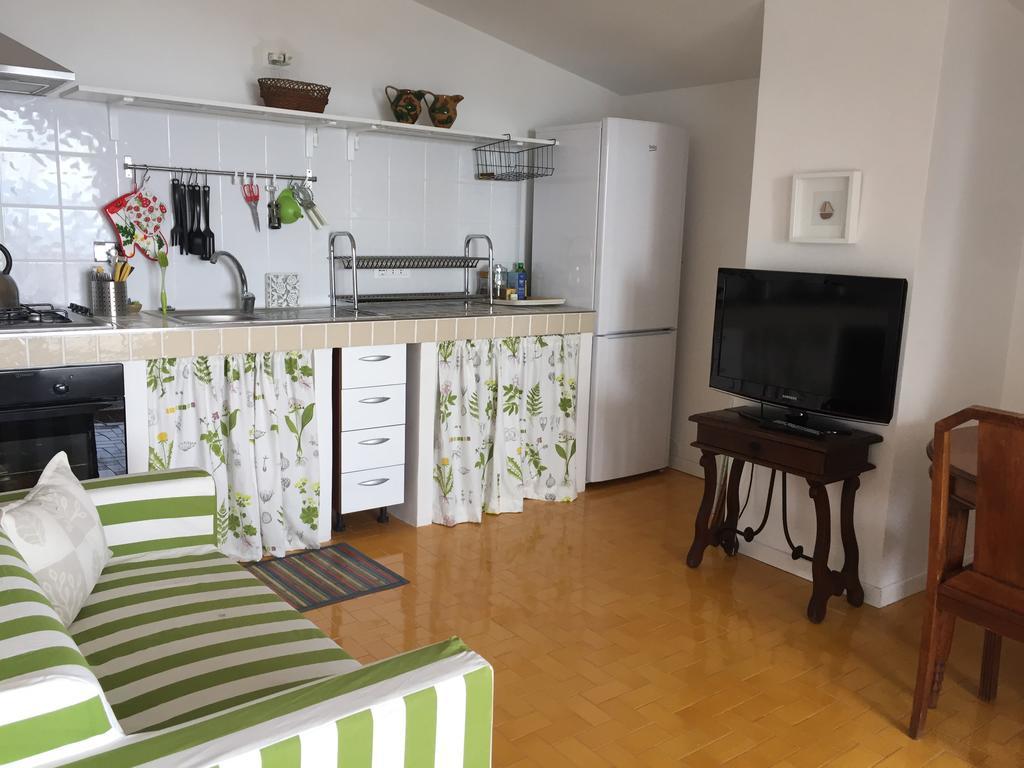 Verde Blu Lakefront Boutique Holiday Apartments 트레비나노로마노 외부 사진